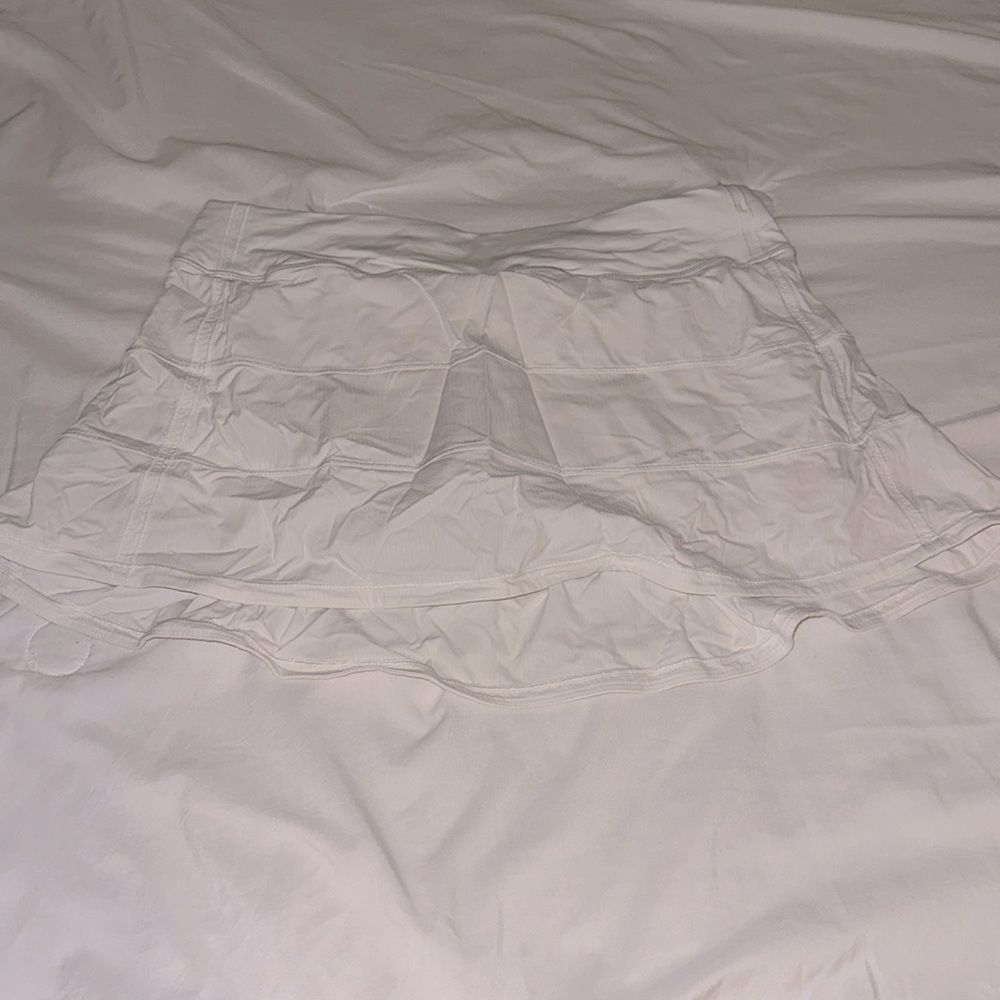 Lululemon white tennis skirt. Size 10 long
